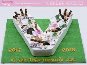 bánh sinh nhật chữ v