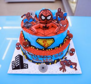 bánh kem sinh nhật người nhện