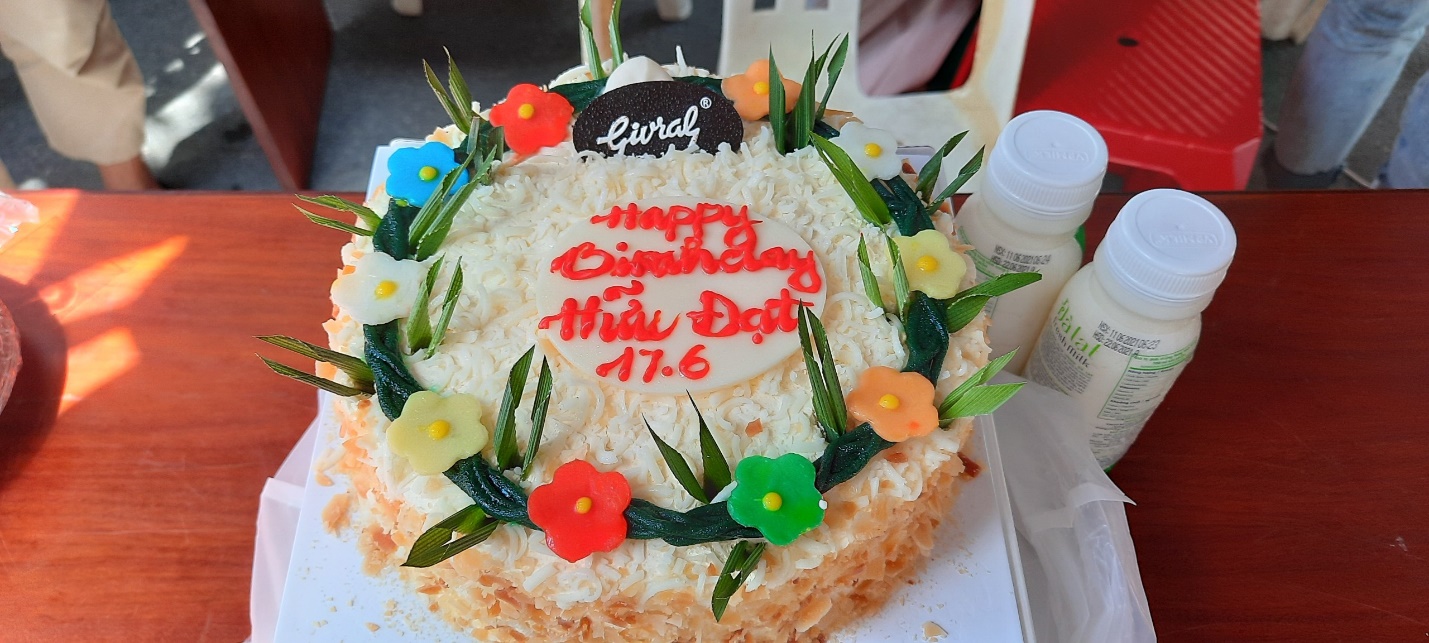 làm bánh kem sinh nhật mùa dịch